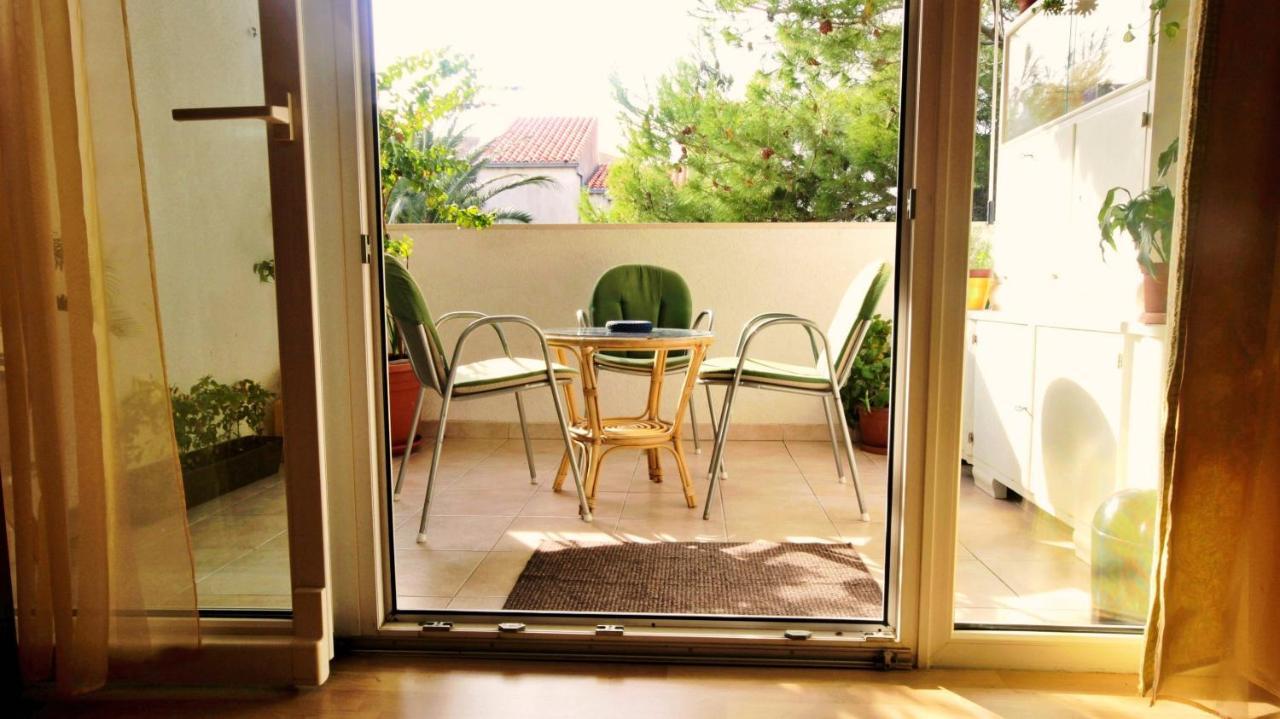 Apartment Anita Omiš Екстериор снимка