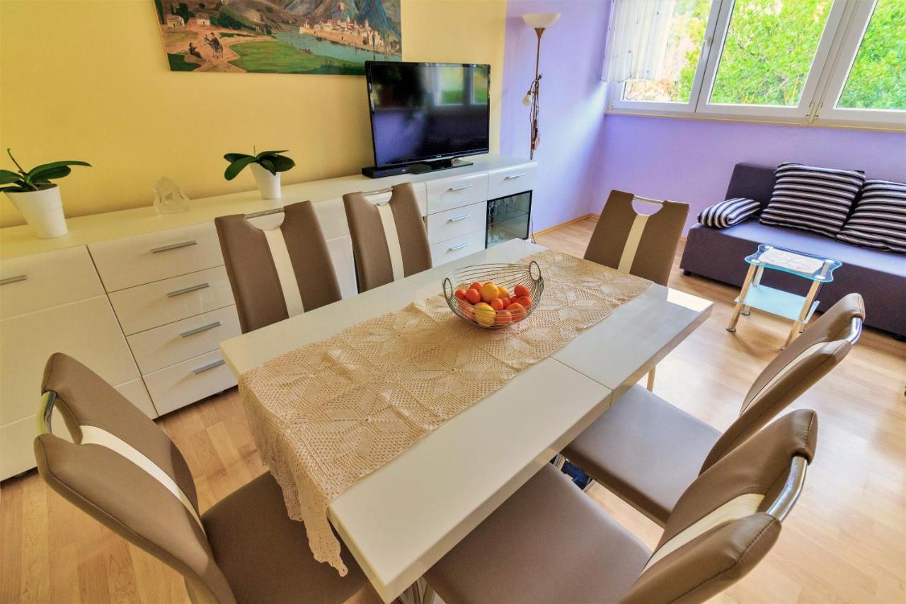 Apartment Anita Omiš Екстериор снимка